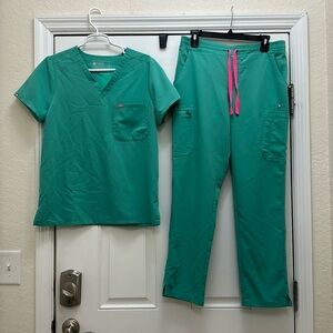 Figs scrubs set surgical green size medium